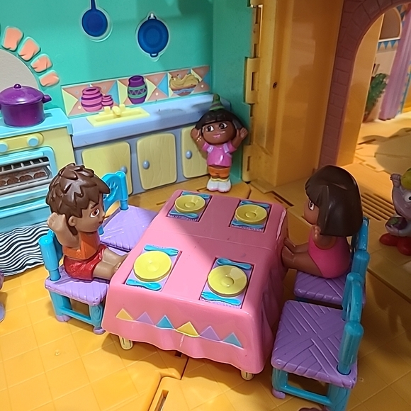 2003 Dora the Explorer Playhouse. Music & Sound Work - Picture 7 of 16